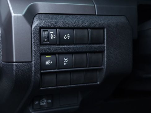 Used 2025 Toyota Tacoma SR5 image 30