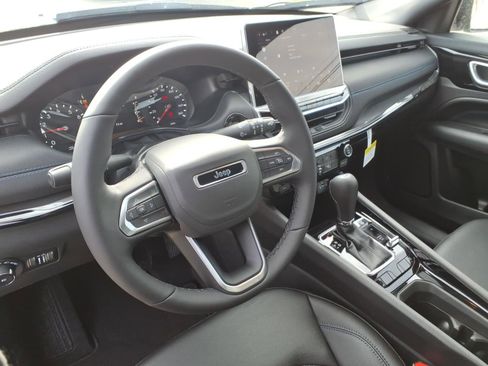 New 2026 Jeep Compass Latitude image 8