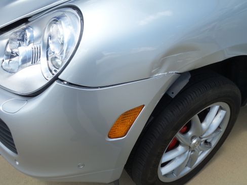 Used 2004 Porsche Cayenne Turbo image 33