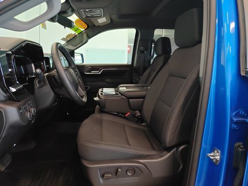 Used 2026 Chevrolet Silverado 1500 RST AWD/4WD image 10