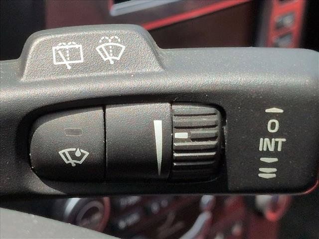 Used 2010 Volvo V70 R-Design FWD image 16