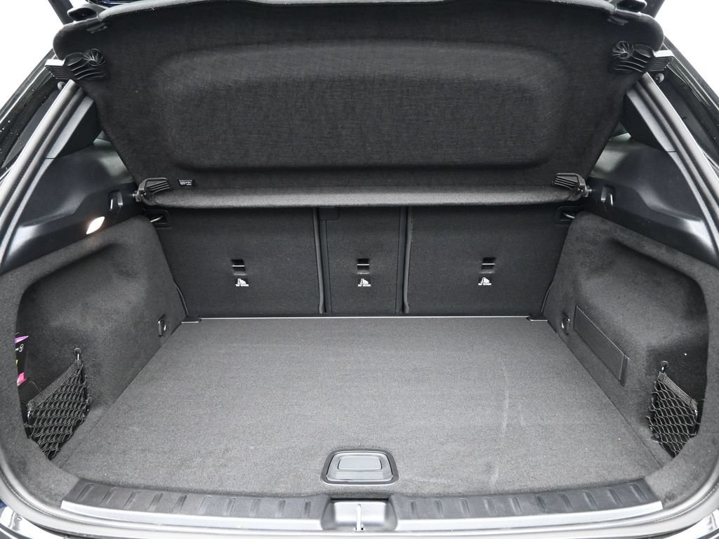 Used 2025 Mercedes-Benz GLA 250 4MATIC image 35