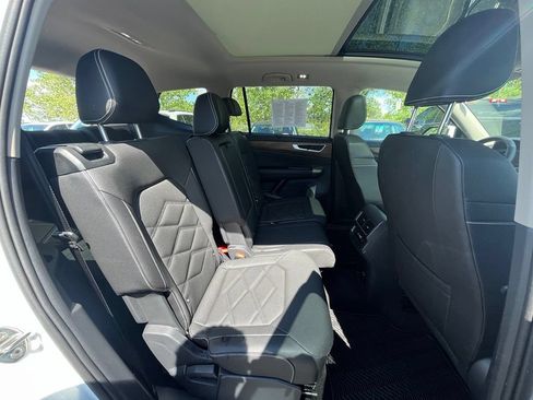 Certified 2025 Volkswagen Atlas SE w/ Panoramic Sunroof Package AWD/4WD image 26