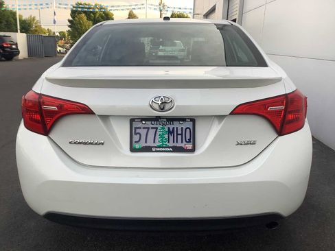 Used 2018 Toyota Corolla XSE w/ Carpet Mat Package (TMS) FWD image 5