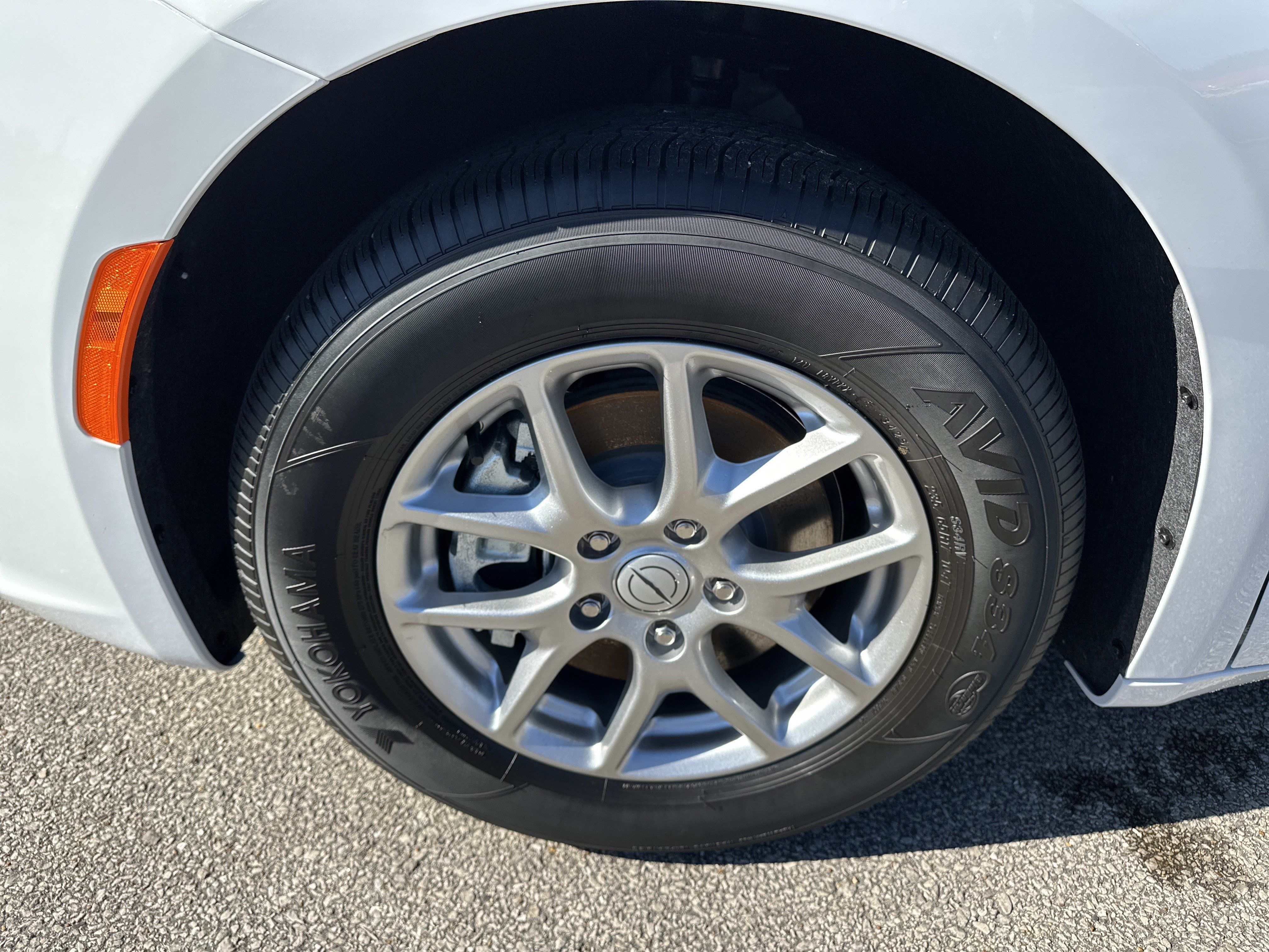 New 2026 Chrysler Pacifica Select FWD image 13