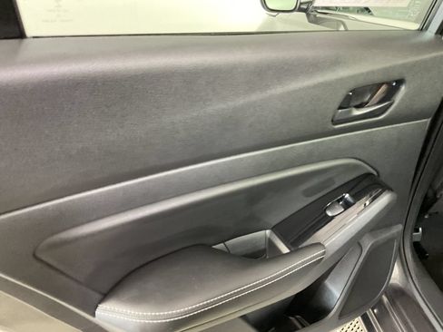 Used 2023 Nissan Altima 2.5 SV w/ SV Premium Package FWD image 19