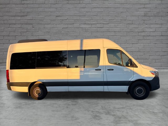 Used 2025 Mercedes-Benz Sprinter 2500 image 2