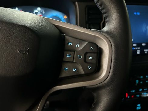 Used 2025 Ford Bronco Badlands image 23