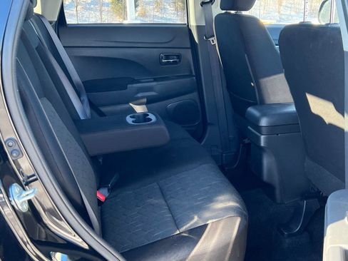 Used 2024 Mitsubishi Outlander Sport ES image 11