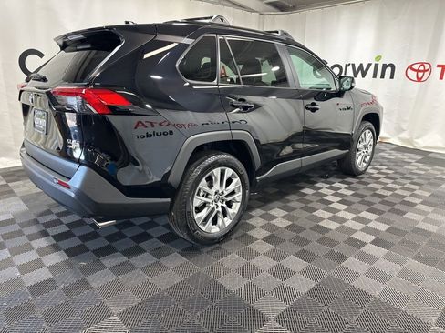 Used 2025 Toyota RAV4 XLE Premium image 7