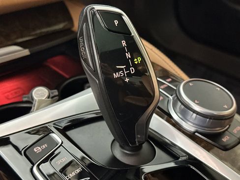 Used 2018 BMW 540i image 24