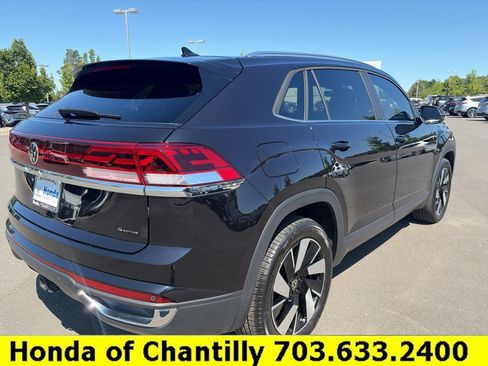 Used 2024 Volkswagen Atlas Cross Sport SE AWD/4WD image 7