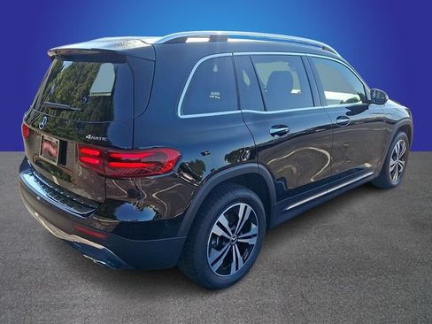 Used 2025 Mercedes-Benz GLB 250 4MATIC image 4