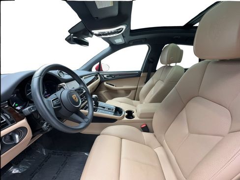 Used 2023 Porsche Macan Turbo AWD/4WD image 20