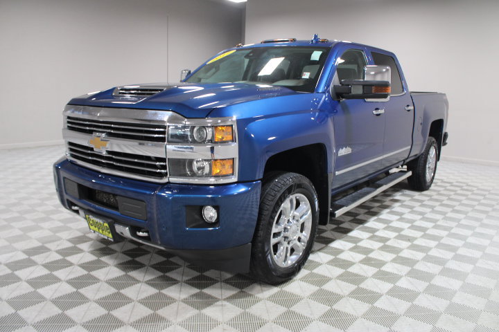 Used 2017 Chevrolet Silverado 2500 High Country w/ Duramax Plus Package AWD/4WD image 7