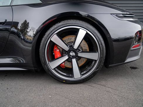 New 2026 Porsche 911 Carrera 4S image 8