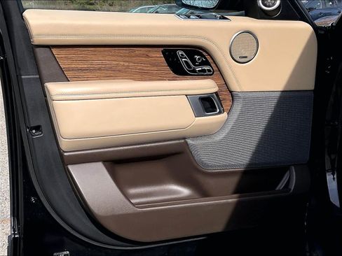 Used 2021 Land Rover Range Rover P525 Westminster Edition image 9