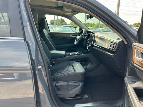 New 2026 Volkswagen Atlas SE FWD image 36
