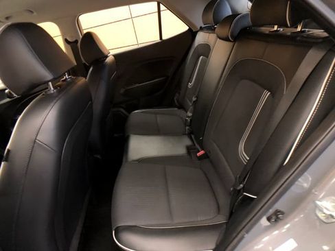 Used 2022 Hyundai Venue Limited w/ Cargo Package FWD image 20
