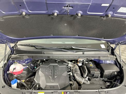 Used 2025 Kia Carnival FWD image 35