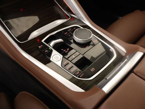 Used 2024 BMW X6 xDrive40i AWD/4WD image 9