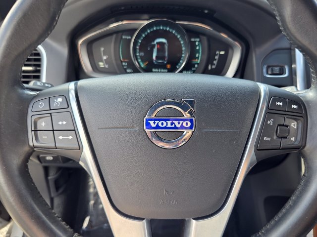 Used 2015 Volvo XC60 T5 Platinum w/ Inscription Package FWD image 27