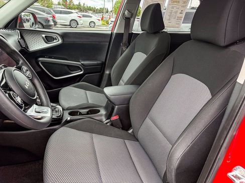 Used 2023 Kia Soul S FWD image 38