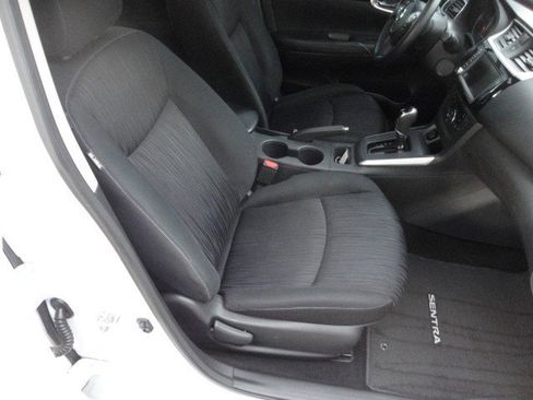 Used 2019 Nissan Sentra SV w/ Special Edition Package image 18