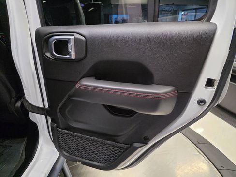 Used 2023 Jeep Gladiator Rubicon w/ Cold Weather Group image 40