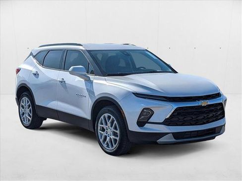 New 2025 Chevrolet Blazer LT w/ Convenience Package image 5