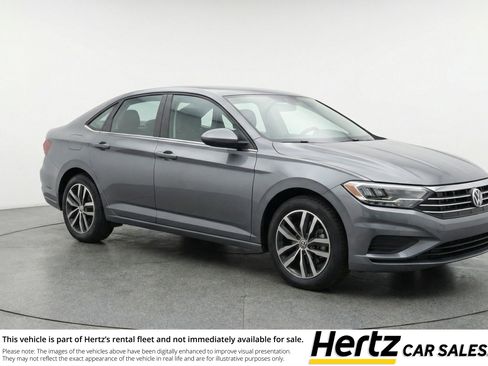 Used 2025 Volkswagen Jetta SE FWD image 1