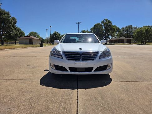 Used 2016 Hyundai Equus Signature RWD image 4