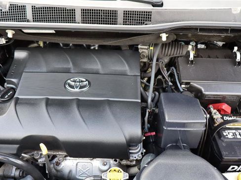 Used 2016 Toyota Sienna SE image 33