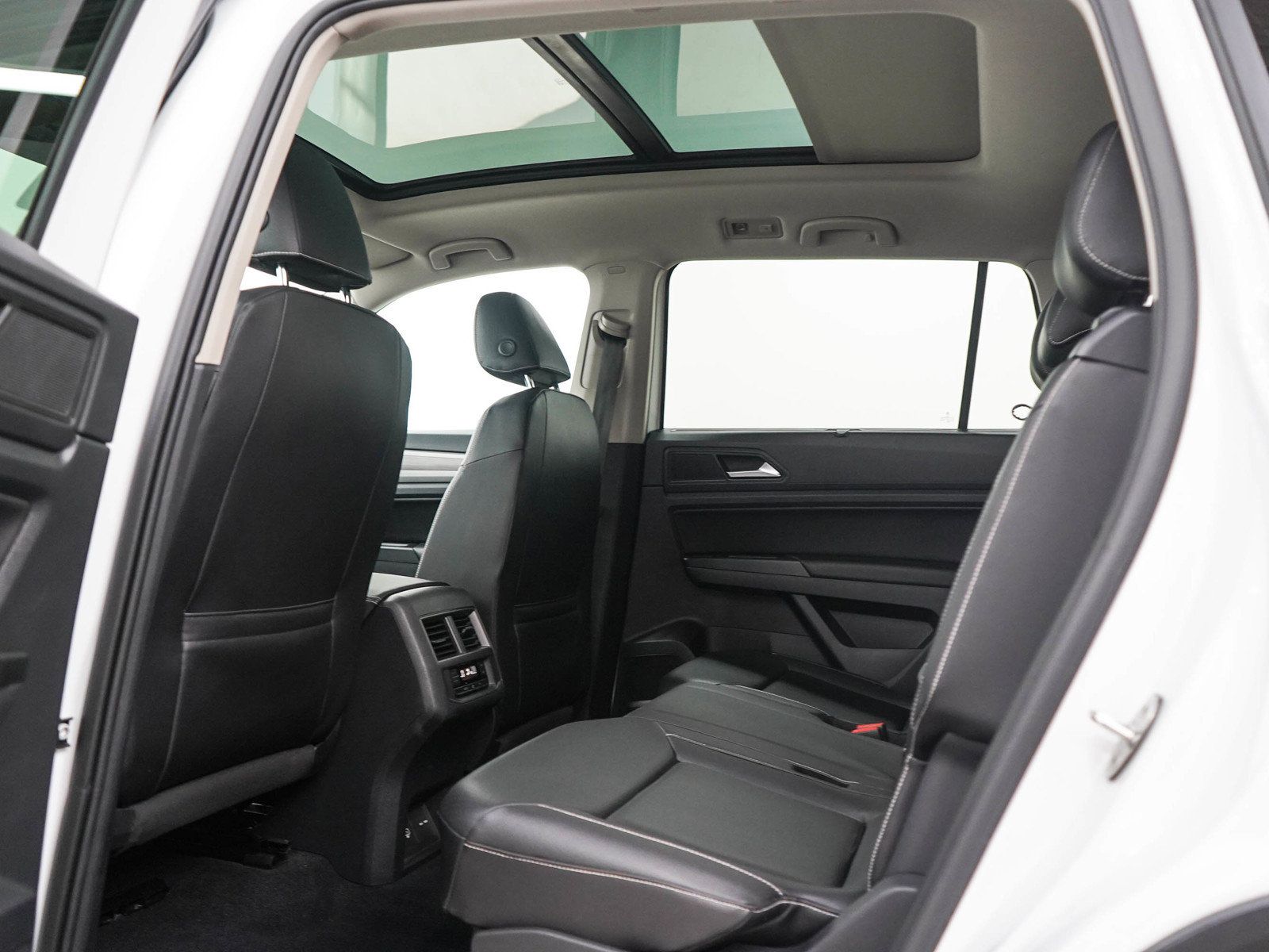Used 2021 Volkswagen Atlas SEL w/ MDO Package (Bench Seat) AWD/4WD image 19