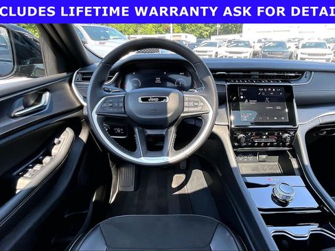 Used 2023 Jeep Grand Cherokee L Laredo AWD/4WD image 5