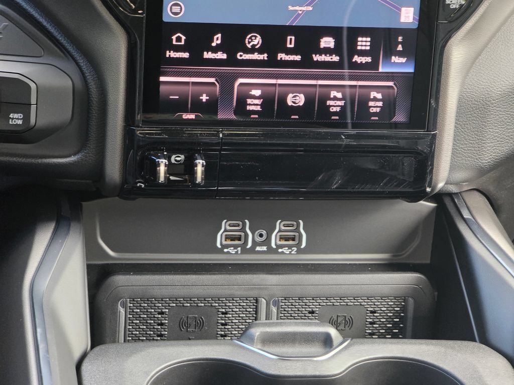 New 2026 RAM 3500 Laramie AWD/4WD image 30