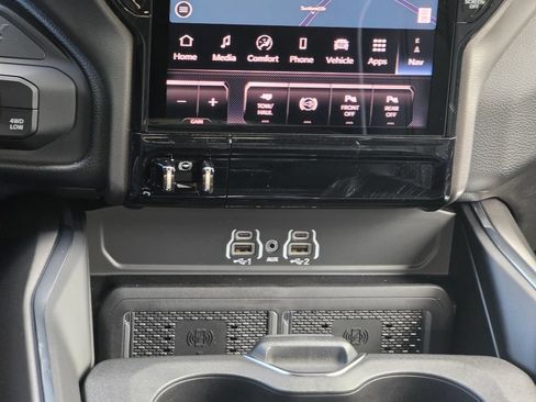 New 2026 RAM 3500 Laramie AWD/4WD image 30