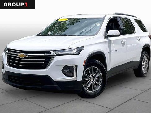 Used 2023 Chevrolet Traverse LT FWD image 1