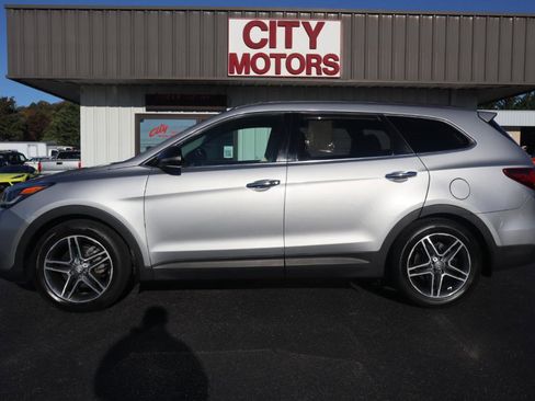 Used 2017 Hyundai Santa Fe AWD w/ SE Ultimate Tech Package 03 image 10