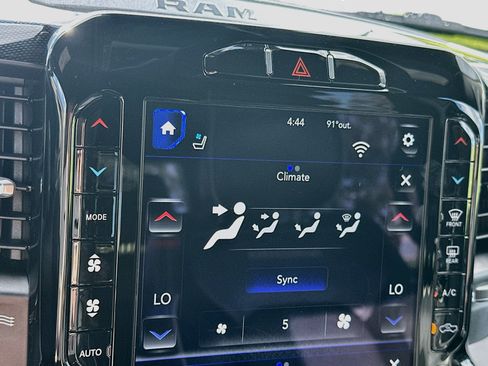 Used 2021 RAM 1500 Laramie AWD/4WD image 22