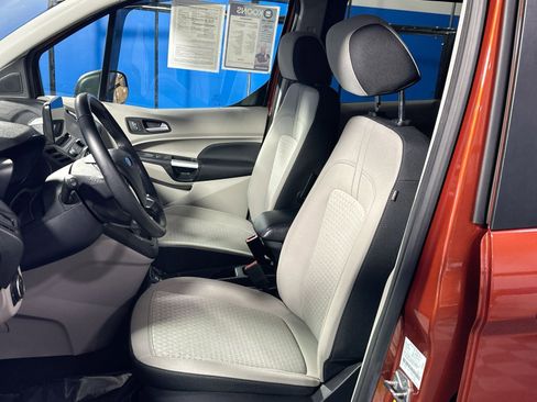 Used 2022 Ford Transit Connect XLT image 13