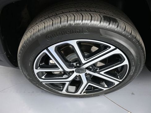 Used 2025 Jeep Compass Limited AWD/4WD image 14