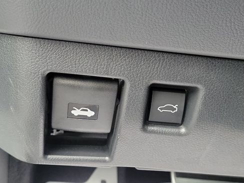 Used 2026 Lexus IS 350 F Sport w/ Technology Package RWD image 16