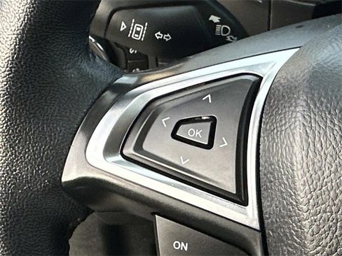 Used 2024 Ford Edge SEL w/ Convenience Package image 18