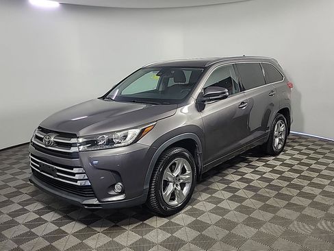 Used 2018 Toyota Highlander Limited AWD/4WD image 12