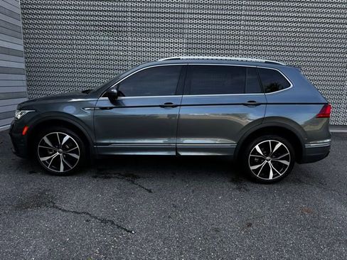 Used 2024 Volkswagen Tiguan SEL R-Line image 2