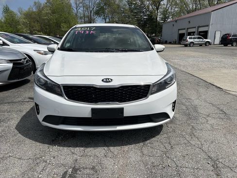 Used 2017 Kia Forte S image 8