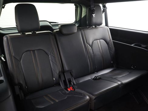 Used 2023 Ford Expedition Max Platinum AWD/4WD image 17