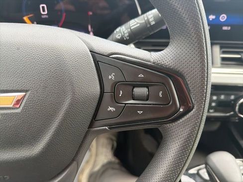 Used 2025 Chevrolet Trax LT image 22