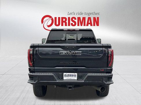 Used 2024 GMC Sierra 2500 AT4 w/ AT4 Premium Plus Package image 3
